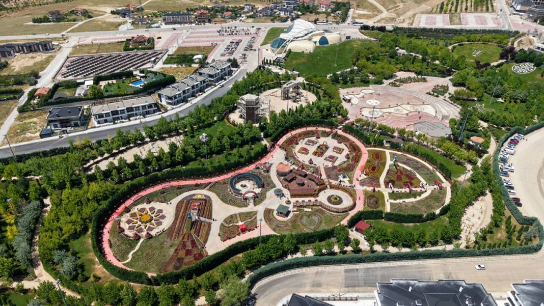 Konya'da 385 bin çiçekli bahçe kapılarını açtı! Türkiye'nin en büyüklerinden 5